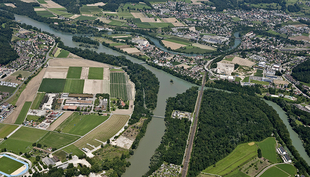 The surge chamber of Switzerland at the junctions of the Aare, Reuss and Limmat (Photo: VBS/DDPS) 