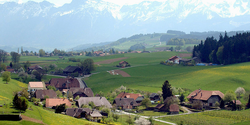 Ansicht Englisberg und Zimmerwald mit Blickrichtung auf den Gantrisch