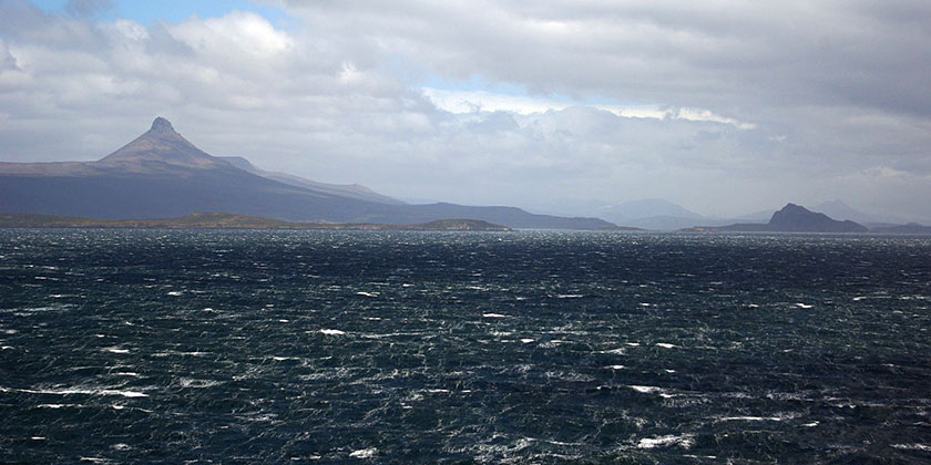 Windgepeitschtes Meer auf den Kerguelen-Inseln. © David Janssen