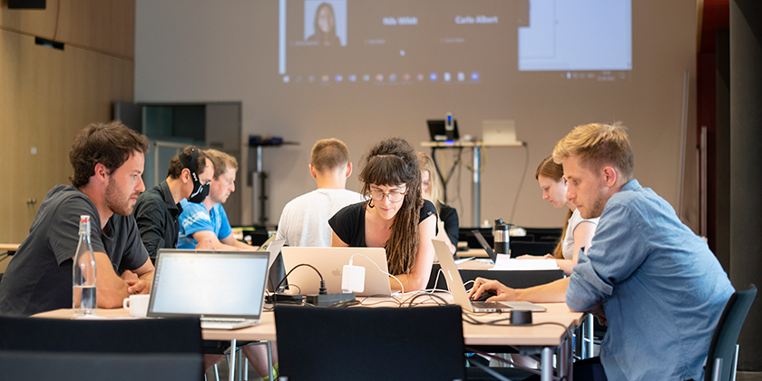 Teilnehmerinnen und Teilnehmer an der 13. Sommerschule in Umweltsystemanalyse 2022. (Foto: Eawag, Peter Penicka)