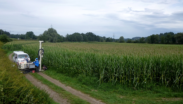 Sondage des eaux souterraines près de Fehraltorf, ZH (Photo : Robin Weatherl, Eawag)