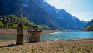 Trockenperiode am Klöntalersee. (Foto: Pixabay)