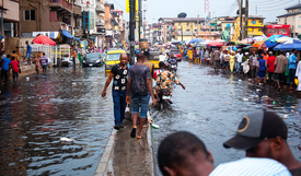 Crue à Lagos, Nigeria : Les inondations constituent un problème de plus en plus sérieux en Afrique de l’Ouest, et il devrait s’aggraver avec le réchauffement climatique. (Photo : peeterv / iStock)