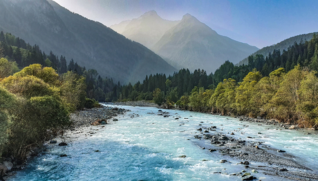 Le nuove scoperte sul futuro riscaldamento dei corsi d'acqua aiuteranno a pianificare misure di adattamento più mirate (Foto: Adobe Stock). Le nuove scoperte sul futuro riscaldamento dei corsi d'acqua aiuteranno a pianificare misure di adattamento più mirate (Foto: Adobe Stock).