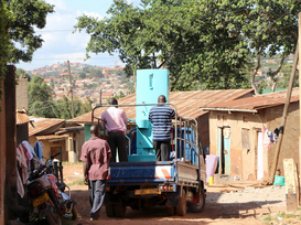 Transport for a field test in Kampala/Uganda.  (© Eawag/EOOS)