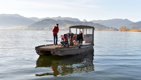 Collecting samples on the Sihlsee reservoir. (Photo: SBB)