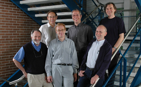 La direction de l'Eawag en 2005: Roland Schertenleib, Willi Gujer, Peter Reichert, Rik Eggen, Ueli Bundi, Bernhard Wehrli (de gauche à droite, Photo : Eawag, Charles Seiler)