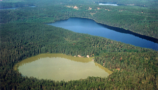 Klar oder trüb? Untiefe Seen können plötzlich kippen. (Foto: International Institute for Sustainable Development IISD – Experimental Lakes Area ELA, Kanada)