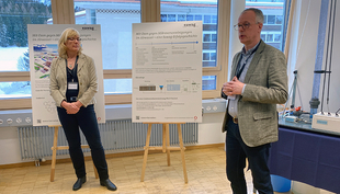 Eawag researchers Christa McArdell and Marc Böhler explain how ozone removes micropollutants in wastewater. (Photo: Eawag, Claudia Carle)