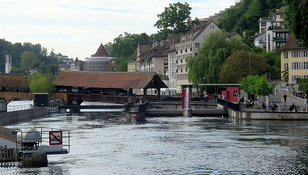 Wehr und Kraftwerksanlage am Luzerner Mühleplatz  (A. Peter) 