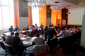 In a workshop in Paris, local experts together with Eawag researchers developed the objectives and options for the rehabilitation of the wastewater infrastructure – the input for the ValueDecisions app. (Photo: Judit Lienert)