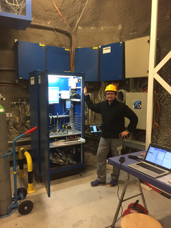 Yama Tomonaga at his workplace, 300 metres underground. It is located just beside the entrance to the experimental tunnel. (Photo: Swisstopo) 