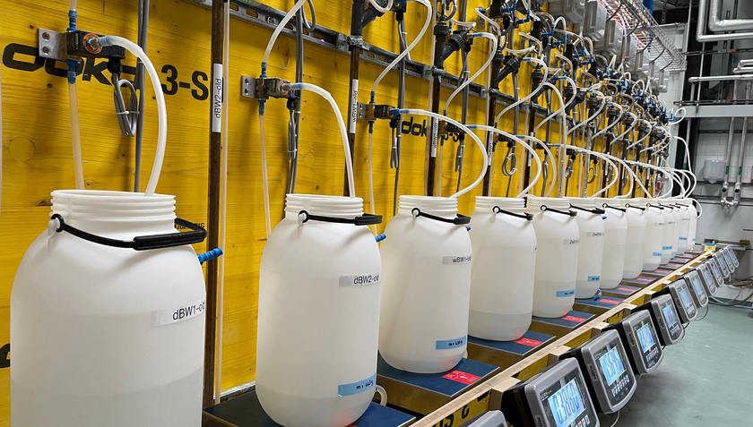 Eawag is investigating various methods for treating drinking water, here for example with membrane filtration (Photo: Eawag).