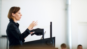 Karin Ingold at a seminar at the Oeschger Centre for Climate Change Research (OCCR). Photo: Manu Friederich.