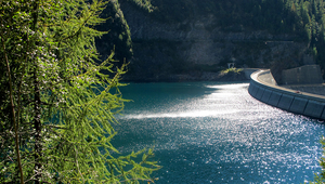 Barrage du Lago di Luzzone. Photo : Joujou, Pixelio.de