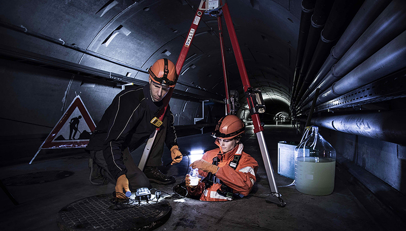 To obtain more reliable estimates of illicit drug use based on wastewater analysis, Christoph Ort and Ann-Kathrin McCall are studying the stability of drug residues in sewers. The detection of these substances in wastewater is a complete task. G. Pasquin