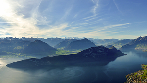 Panoramic view of Lake Lucerne, Mount Pilatus and the Swiss Alps from Mount Rigi. (Photo: Shutterstock, Michal Stipek) 