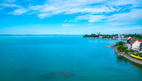 Les modifications des nutriments, les espèces invasives et le changement climatique ont une forte incidence sur l’écosystème du lac de Constance. (Photo: Simon Dux Media/Shutterstock) Les modifications des nutriments, les espèces invasives et le changement climatique ont une forte incidence sur l’écosystème du lac de Constance. (Photo: Simon Dux Media/Shutterstock)